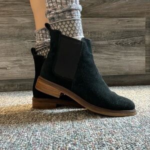 Clarks Black Ankle Boots Chelsea Style